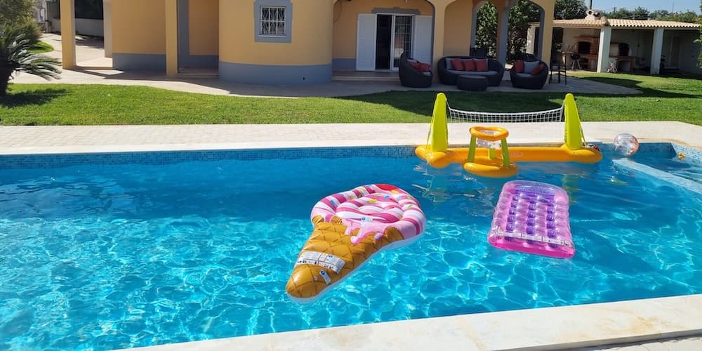 pool-view